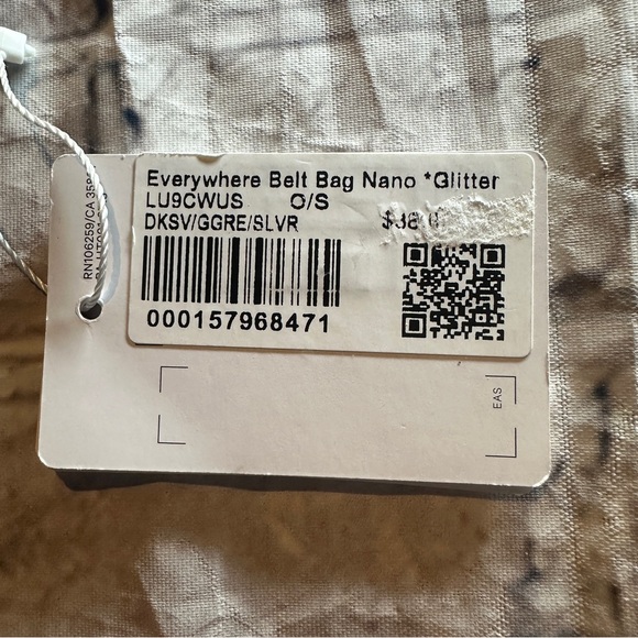 NWT Lululemon Everywhere Belt Bag Nano *Glitter ONE SIZE (DKSV/GGRE/SLVR) - Picture 16 of 16